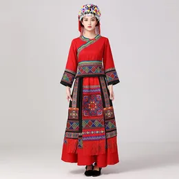 Vêtements ethniques Yao Costume Dance Guangxi Yunnan Guizhou Miao et Dong Hommes Femmes Robe de minorité