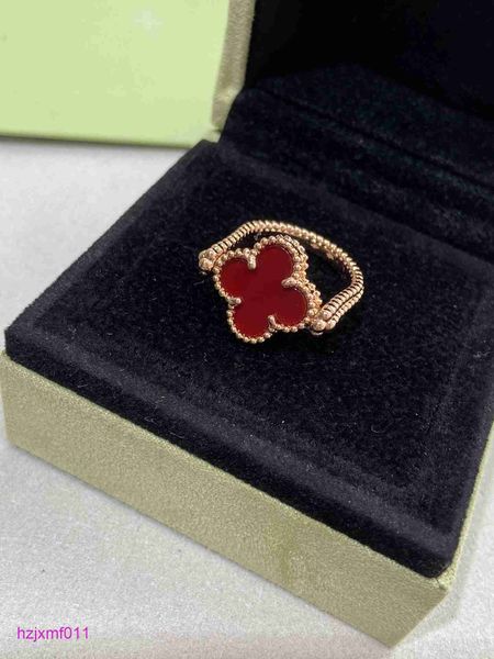 Etyk Band Rings Top Designer Bague Cadeau pour Femme V-Or 18 Carats Nouveau Double Face Rotatif Quatre Feuilles Motif Fleur Rouge Jade Médaille Chico Sculpté avec Boîte