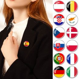 EU country national drapeau broche broche en verre dôme épingles en métal Espagne Pologne Allemagne France Flags Broches pour femmes Gift Bijoux Men Gift