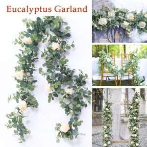 Guirlande d'eucalyptus avec des fleurs de roses vignes artificielles fausse soie verdure toile de fond de mariage décor mural pour table à manger à la maison1