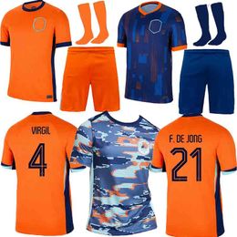 2024 Nederland Memphis Soccer Jersey Holland Jong Virgil Dumfries Bergvijn Klaassen blind de ligt Men Kids Kit Nederland