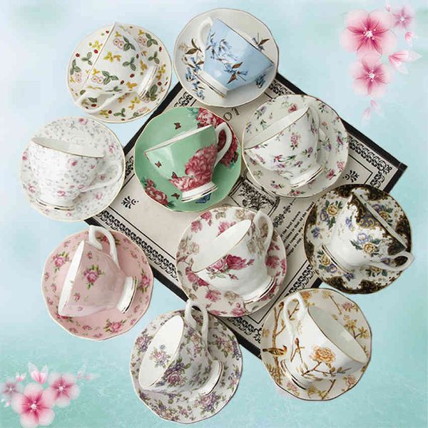 Ensembles de café en porcelaine d'os rétro Euro ensemble de tasses en porcelaine en céramique de qualité supérieure cadeau de mariage de fête de thé de l'après-midi articles de boisson à la maison