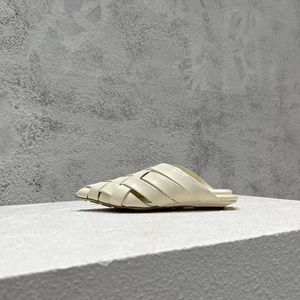 Europ luxe designer sandaal damesschoenen slipper platte bodem cartoon lijmglijders square strass rhinestone mode weefstijl echt leer