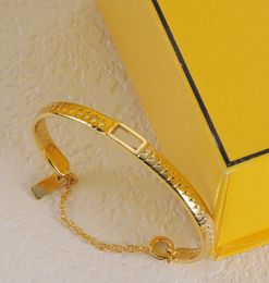 Europa Amerika 18K GOUD GOLDERDE BANGLANT BRACELETS LINKKACHTEN BANGEN Designer Bracelet For Women Jewlery Letter F Bracelet Party trouwliefhebbers geschenk