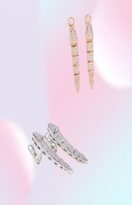 Europe America Designer Style Fashion Lady Femme Femmes Brass 18K Gold plaqué Full Diamond comme boucles d'oreilles enracine