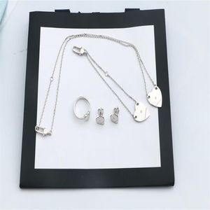 Europe Amérique Mode Bijoux Ensembles Hommes Lady Femmes 925 Sterling Argent Gravé G Lettre Coeur Pendentif Collier Bracelet Boucles D'oreilles214n