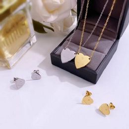 Europa America Fashion Sieraden Sets Women Lady Titanium Steel G Letter 18K PLATED GOUDE OORRINGEN Kettingen Sets Hart Pendant Designer Ketting Luxe liefdesketens