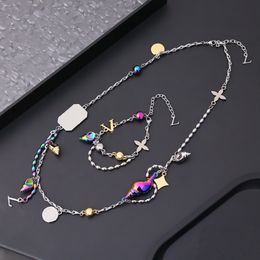 Europe America Style Style Chain Shell Collier Bracelet Men Silver Colour Finish Metal Gravé V initiales Conch Pendant Bijoux Set M01495 M1227A M01488