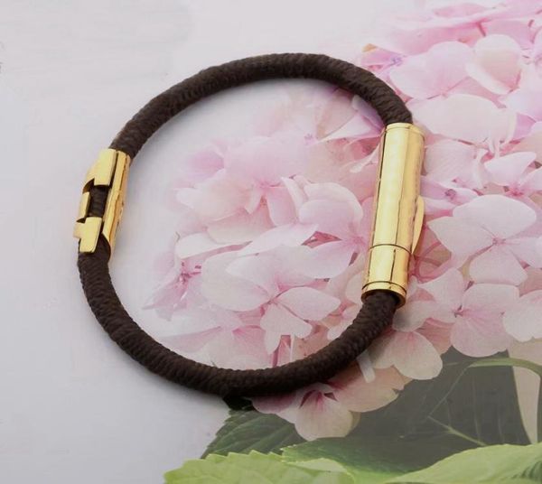 Europe America Style Fashion Lady Femme Round Print Flower Design Graved V Letter Metal Hardware Snap Fastener Leather Bracelet 5339046