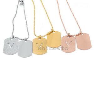 Europa America Fashion Style ketting mannen dame vrouwen roestvrij staal met gegraveerde v initialen patroon dubbele vierkante hanger lange ketting