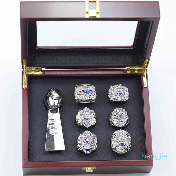 Europa América Estilo Hombres Dama Mujeres Acero titanio 6 Nuevos anillos patriotas Juego de trofeos del Super Bowl Patrón de letras grabadas Lov