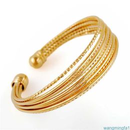 Europe et Amérique haut de gamme plaqué or jaune 18 carats bracelet mariée pour mariage femmes bracelets de charme B