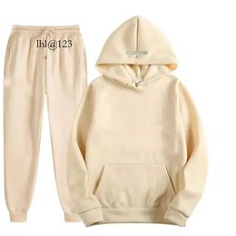 Europe et États-Unis Hommes Sweat à capuche Survêtements Tendance Designer Sweats à capuche Femmes Style Styliste Alphabet Imprimer Street Lu B Vente en gros 2 pièces 10% de réduction