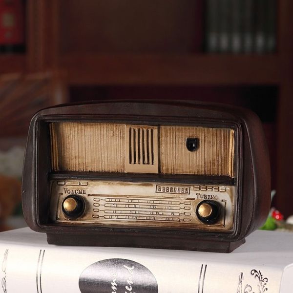 Style européen résine Radio modèle rétro nostalgique ornements Vintage Radio artisanat Bar décor à la maison accessoires cadeau Antique Imitation 1002222