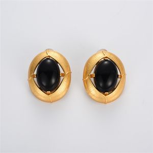 Boucles d'oreilles noir rétro européen / américain pour les femmes pour les femmes bijoux de créneaux de niche à la mode à la mode