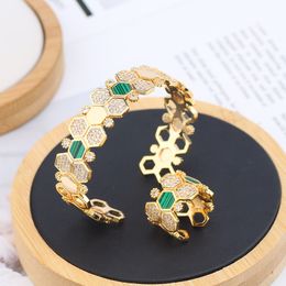 Europese en Amerikaanse Creatieve Zeshoekige Honingraat Armband Ring Set Mode Gepersonaliseerde Ingelegd Fritillaria Handwerk Sieraden Groothandel