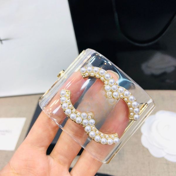 Bracelet en résine à double lettre pour femmes, édition européenne et américaine exagérée et atmosphérique, boucle de luxe légère de haute qualité, perle