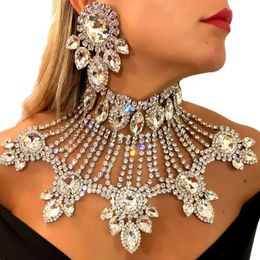 Conjunto de collar de diamantes de imitación exagerado europeo y americano, collar de gota de agua multicapa de lujo personalizado, pendientes brillantes 240115