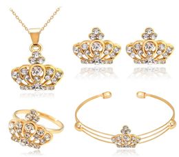 Europese en Amerikaanse mode-sfeer kroon volledige diamanten ketting set ketting oorbellen ring armband set geheel5294968
