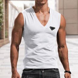 Europees en Amerikaans modemerk omgekeerde driehoek grote V-hals tanktop Heren puur katoen sport fitness strakke horde mouwloos T-shirt mouw gesneden schouder