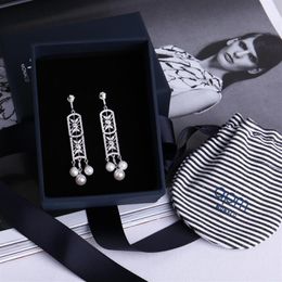 Boucles d'oreilles en diamant pour femmes, mode européenne et américaine, rétro polyvalent, bouclier ajouré, pendentif en perle, 278B