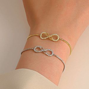 Fashion européenne et américaine minimaliste infinie Love 8-caractères Bracelet Instagram Niche Design avec des bijoux de bracelet en zircon incrusté de traction