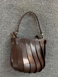 Mode européenne et américaine nouveau sac pour femme en cuir véritable Version coréenne couche supérieure polyvalente rétro peau de vache épissé sac seau à une épaule