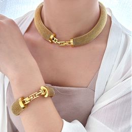 Mode européenne et américaine nouveau bracelet à collier en maille dense en acier inoxydable, boucle de bijoux en acier titane, collier haut de gamme, vente chaude transfrontalière pour les femmes