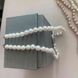 Collier de perles de mode européenne et américaine satellite diamant atmosphère punk clavicl