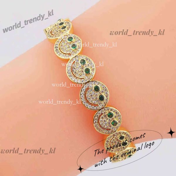 Fashion européenne et américaine rétro Diamond Smiley Face Open Bracelet pour femmes Smiley Face Bracelet 702