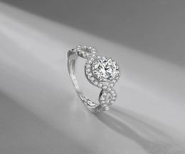 Europese en Amerikaanse mode S925 Silver Exquise Ring Microcrusted Diamond uitgehold luxe elegante vrouwelijke sieraden Gift1347020