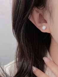 Europese en Amerikaanse mode S925 zilveren oorbellen creatieve drie klauw edelsteen oorbellen veelzijdige en eenvoudige oorbellen voor vrouwen