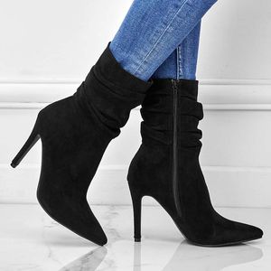 Europese en Amerikaanse mode Women Boots Herfst en winter Pointy Mid-Tube geplooide Suede Black Stiletto-schoenen voor vrouwen