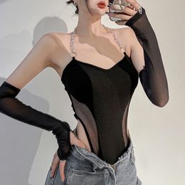 European et américain Girl Hot Girl Sexy Mesh Stitching Chain de manche suspendue manche de cou Slim-Fit exposée à la taille féminine 2023 Spring Nouveau