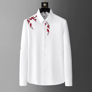 Chemise brodée de luxe léger européen et américain pour hommes à manches longues printemps 2023 nouvelle chemise décontractée pour hommes sans repassage