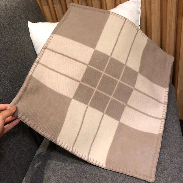 Funda de almohada H de diseñador de estilo de lujo europeo y americano, funda de cojín de lana de cachemira, almohada decorativa para sofá, sala de estar de oficina