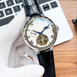 European and American Mens Business Designer Luxury Designer Clone Watch Tourbillon, Sapphire étanche de la chaîne de montres en cuir 45 mm avec lueur