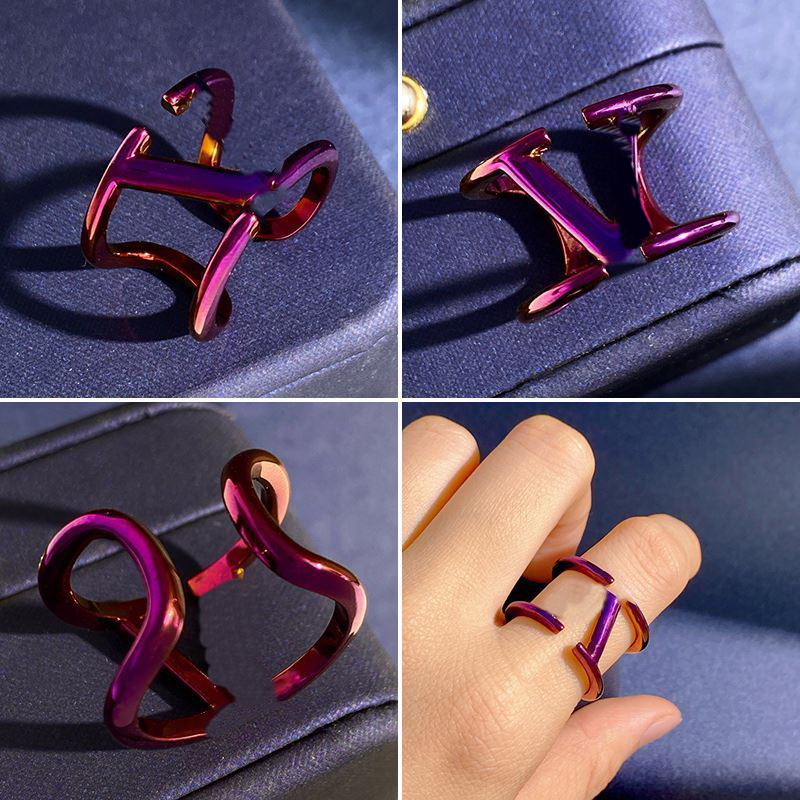 Европейская и американская женская роза Красные обручальные кольца Яркие сверло металл уникальный полый v-буквальный кольцо.