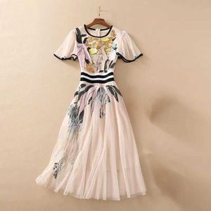 Europese en Amerikaanse dameskleding voor zomer 2024 Korte mouwen met wijd uitlopende mouwen Fashion Mesh Lafsed Bordidered Dress