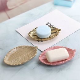 Europese en VS Hot Selling Soap gerechten keramische esdoorn bladvormige zeepplated creatieve badkamer zeephouders