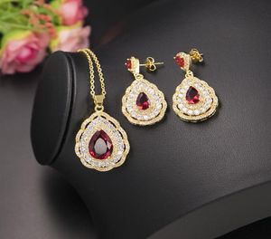 Europese en Amerikaanse verkopende mode-sieradensets Gouden kleur Rode steen Zirconia Ketting Oorbellen voor bruids5864667