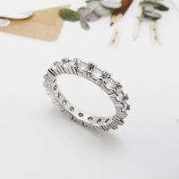 Europ￩en et avec des pierres lat￩rales American Big marques de la m￪me mode de mode pleine d'anneaux de diamant Anneau de personnalit￩ des femmes Souhait Dunhuang Jewelry