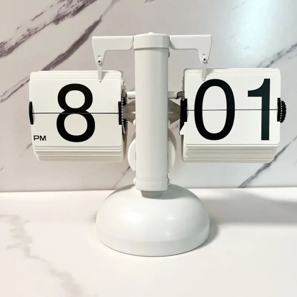 Balance européenne automatique tour de page horloge créative métal bascule numérique horloge de bureau décoration de la maison bureau ornements de bureau