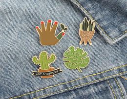 Cartoon europeos broches de planta en macetas de planta de esmalte Cactus alfiladores de hoja de aloe para niños unisex ropa accesorios de insignias de vaquero wh4375814