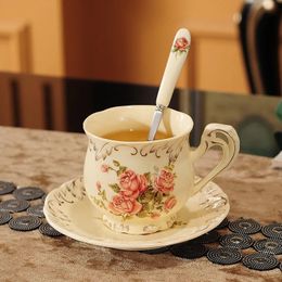 Tasse à café en céramique européenne tasse avec cuillère 220ML anglais britannique après-midi tasse à thé et soucoupe cuillère ensemble 900ML théière café 240301