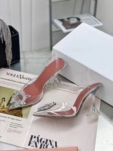 Pantoufles pour femmes de style européen classique de luxe Chaussures de sandale à la mode Perceuse à eau semelle de pantoufle à talon haut Doux et confortable pvc transparent et cuir