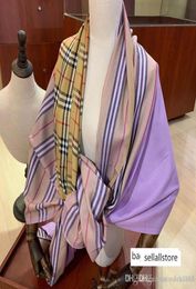Écharpes de créateurs européens marques pour femmes imprimer une écharpe en soie élégante enveloppe de dames enveloppe avec un châle tag 80 ro8760201