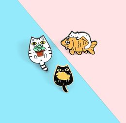 Broche de poisson rouge chat en émail européen unisexe chaton vêtements en pot épinglettes en alliage animaux plante sac à dos chapeau pull Corsage Badge9703142