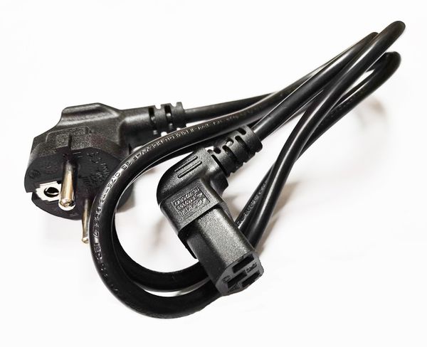 Cordon d'adaptateur d'alimentation, Plug masculin européen Eu 3pin Male à la baisse IEC 320 Cable Femelle Câble pour le mont Mall TV 1M / 1PCS