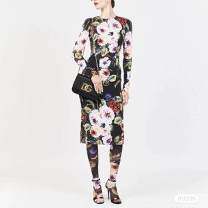 Robe midi en soie élastique noire, marque de mode européenne, imprimé floral, coupe ajustée, col rond, manches longues